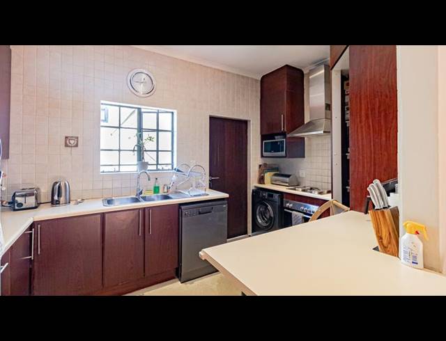 3 BEDROOM HOUSE FOR SALE IN NORTH RIDING